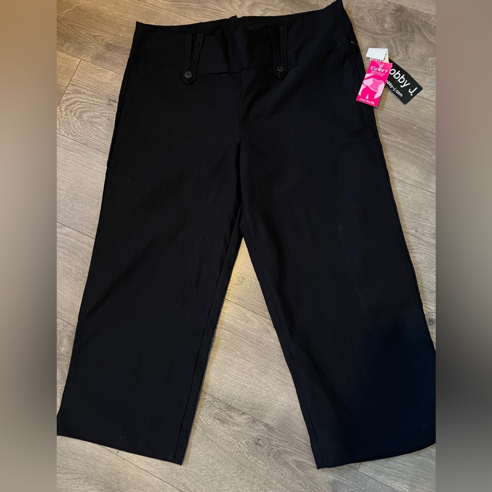 Bobby J Black Capri Pants Size 13/14 New